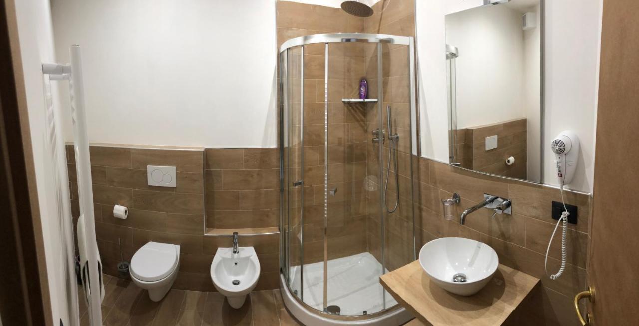 Riva Reno 4 Rooms Болонья Екстер'єр фото