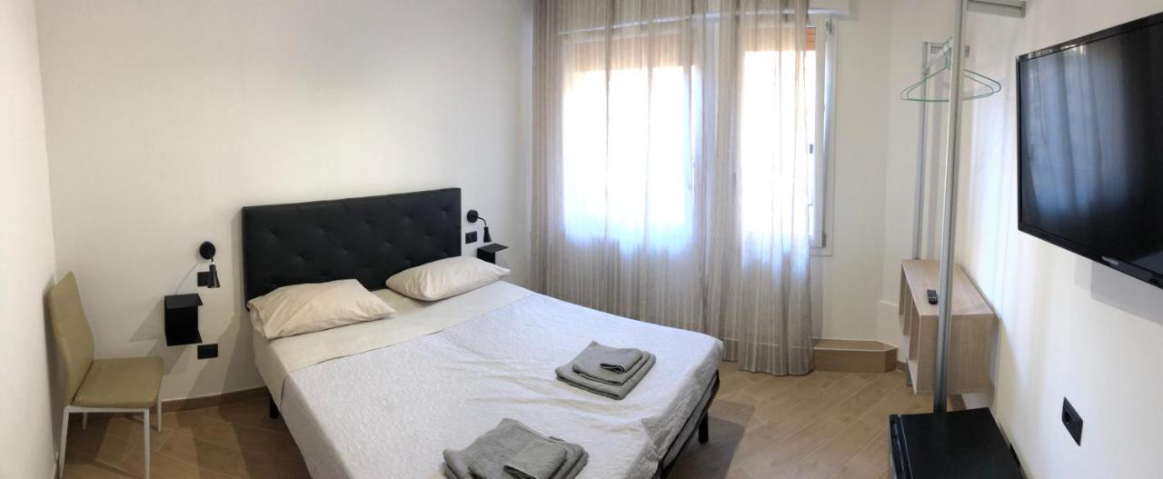 Riva Reno 4 Rooms Болонья Екстер'єр фото