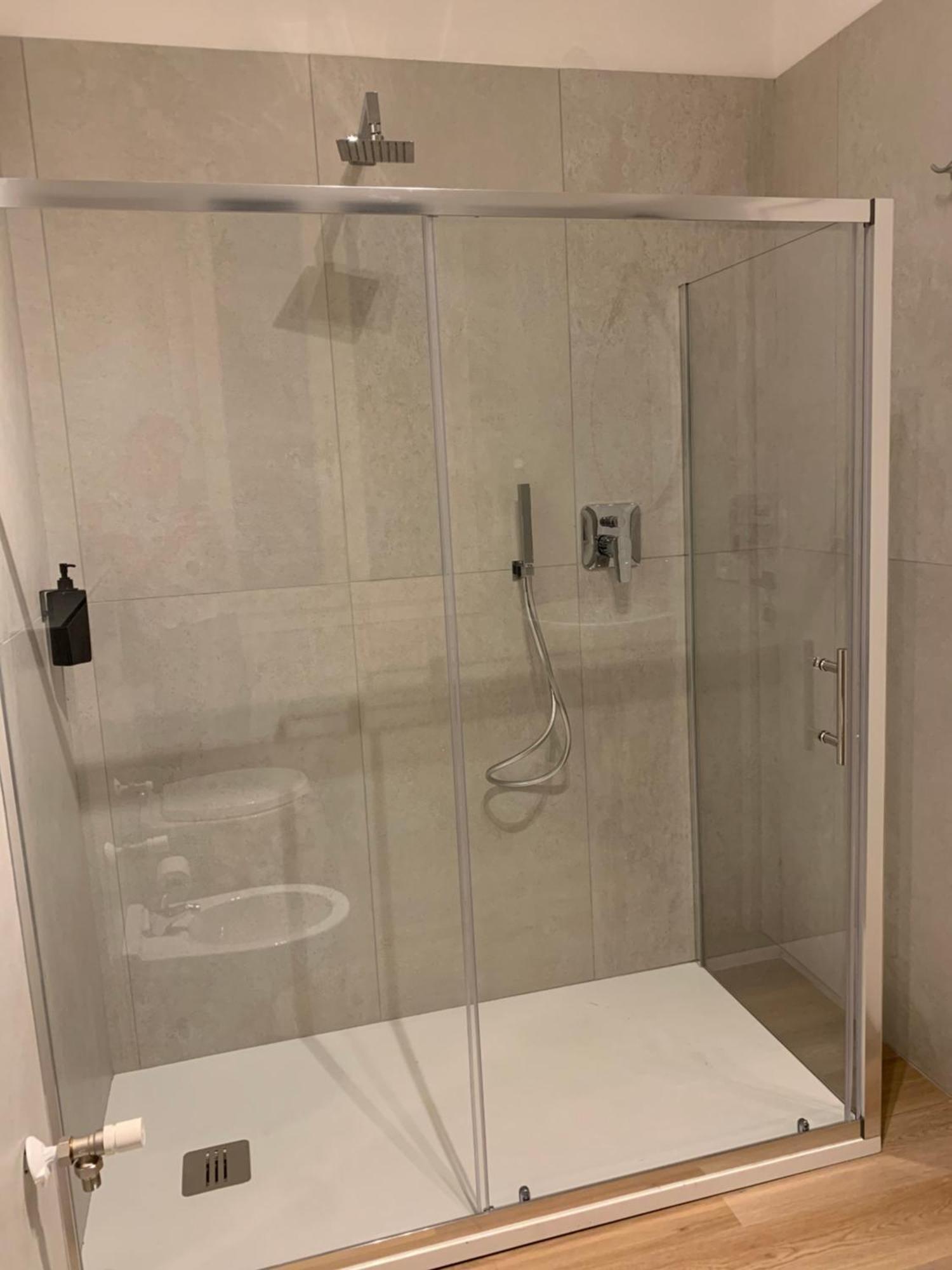 Riva Reno 4 Rooms Болонья Екстер'єр фото
